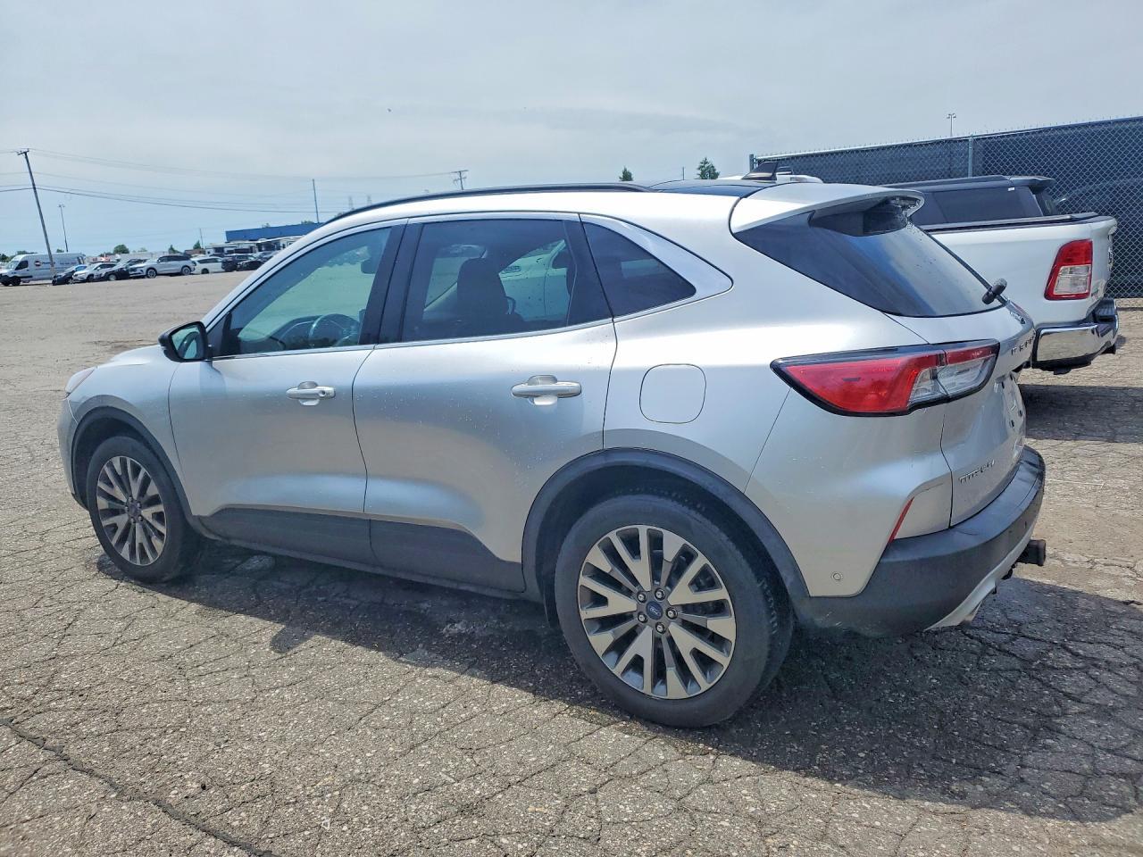 2020 Ford Escape Titanium - Image 2