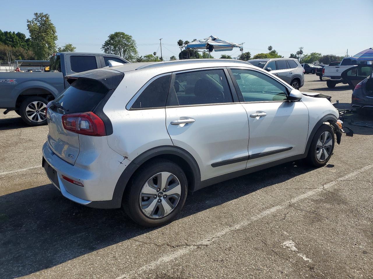 2019 Kia Niro Lx - Image 3