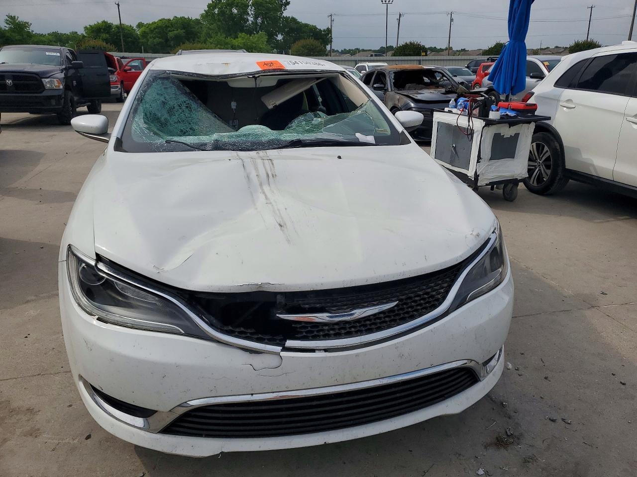 2016 Chrysler 200 Limited - Image 5