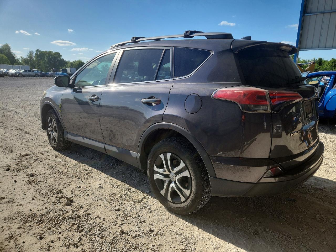 2017 Toyota Rav4 Le - Фото 2