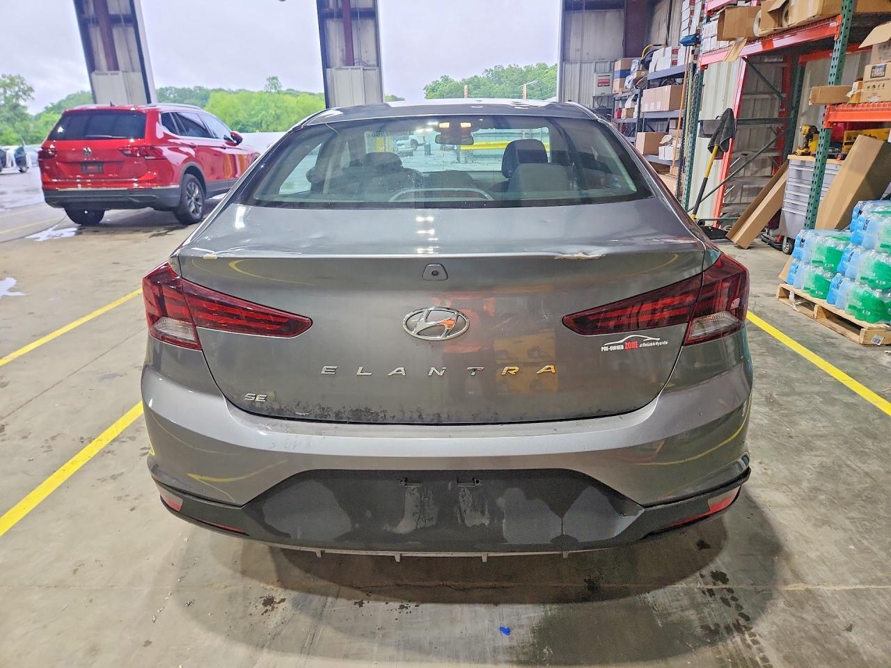 2019 Hyundai Elantra Se - Фото 6