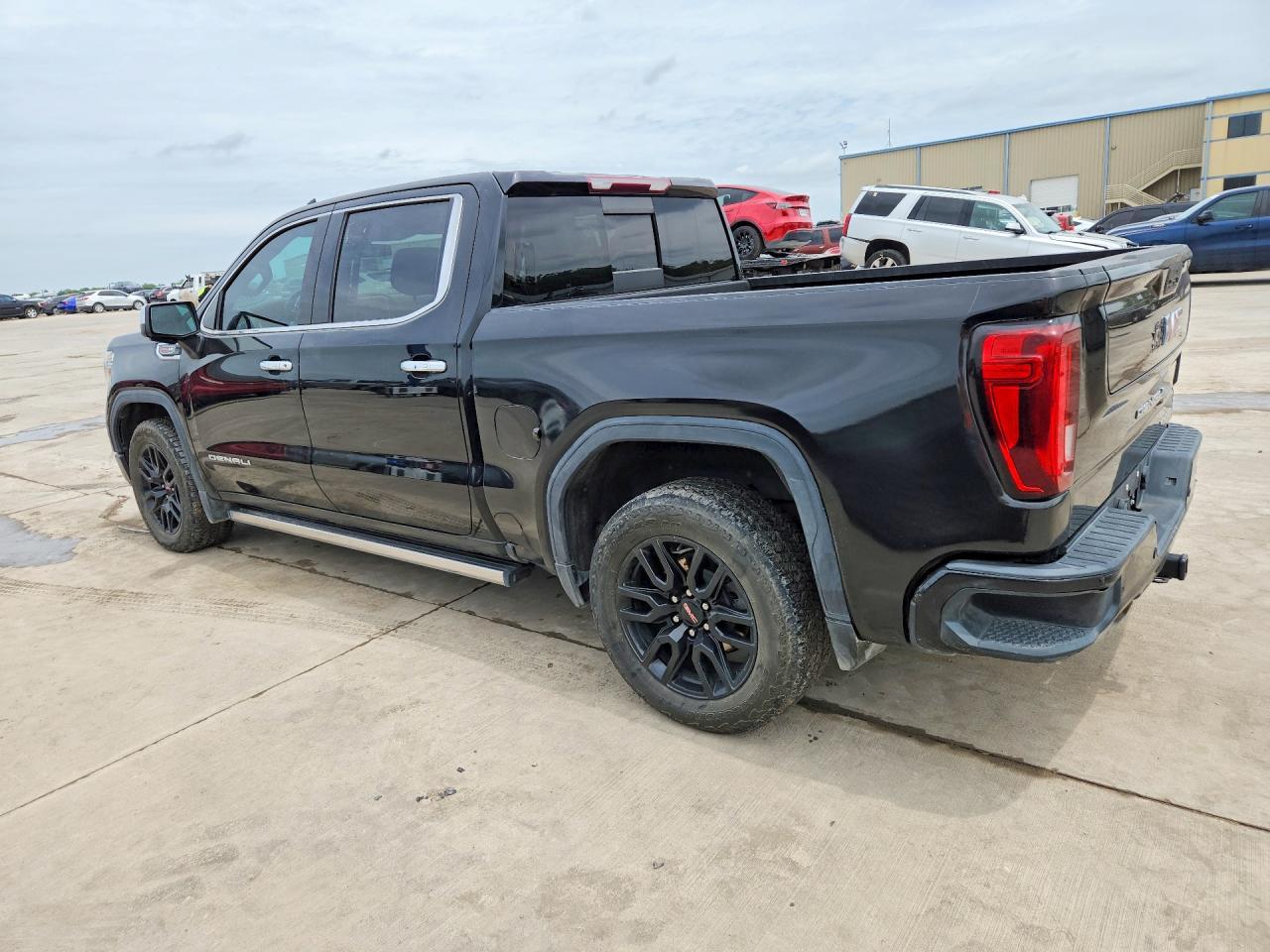 2022 GMC Sierra Limited K1500 Denali - Image 2
