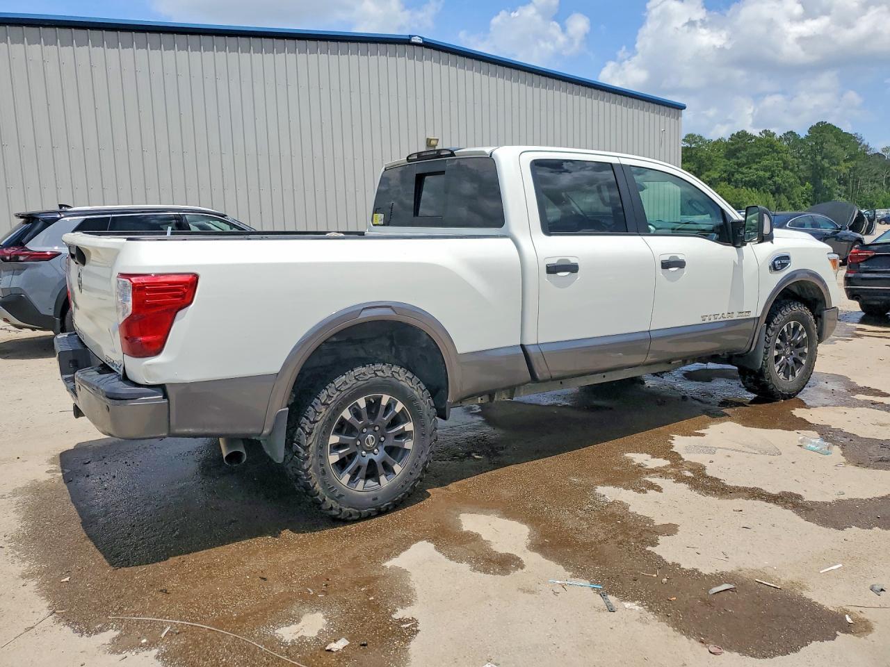 2019 Nissan Titan Xd S - Фото 3