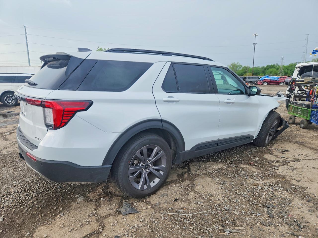 2026 Ford Explorer Active - Фото 3