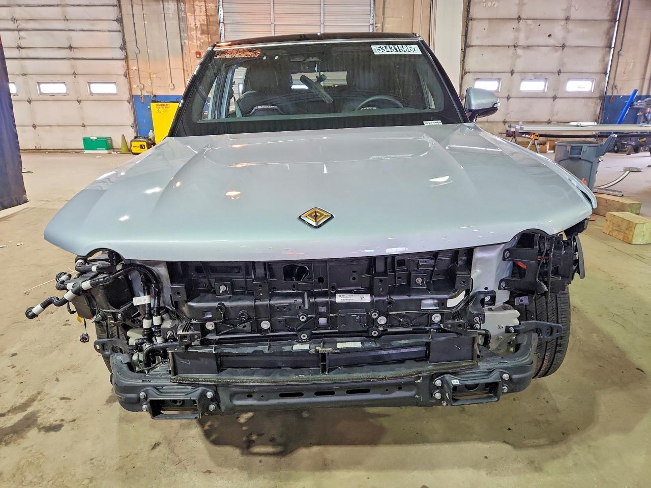 2025 Rivian R1S Adventure - Фото 5