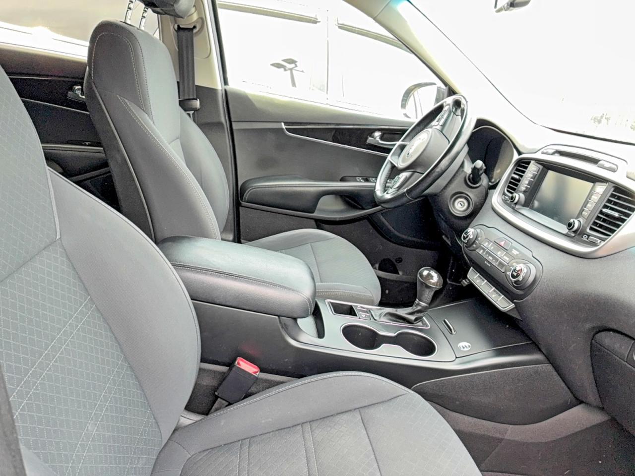 2018 Kia Sorento Lx - Image 5