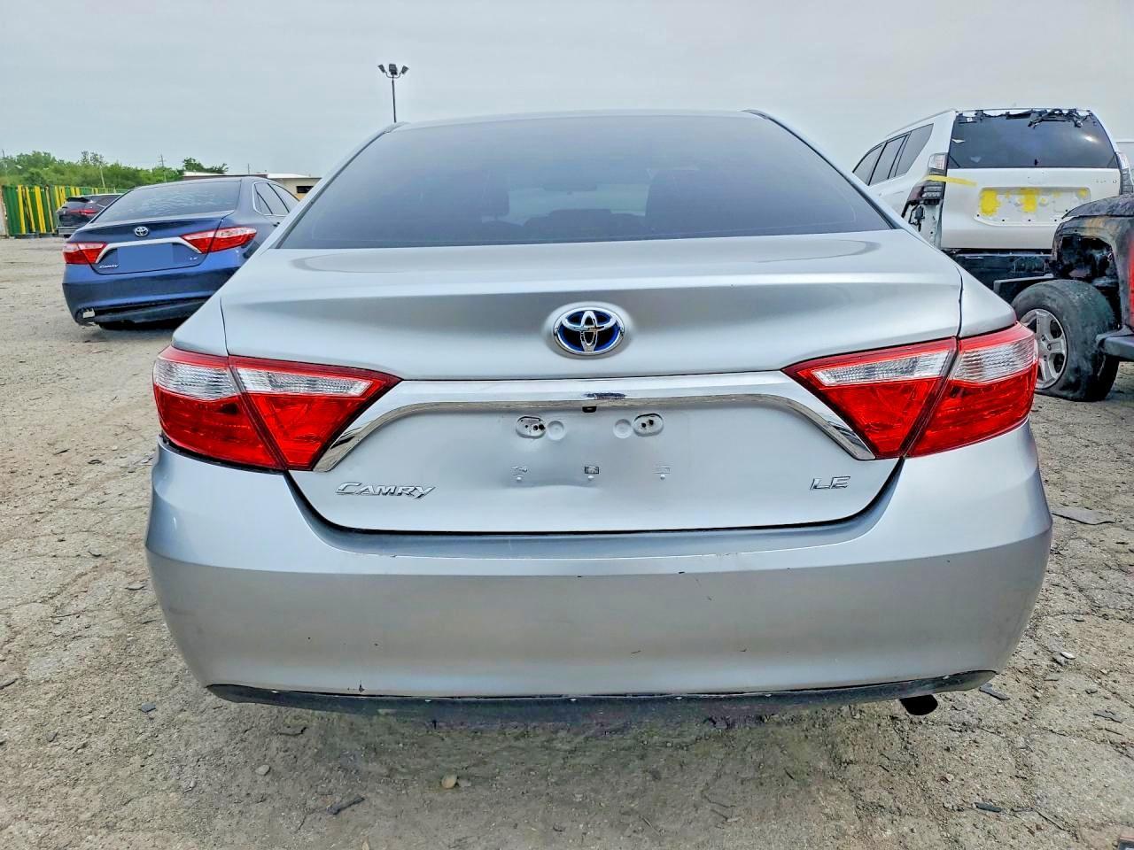 2015 Toyota Camry Le - Image 6