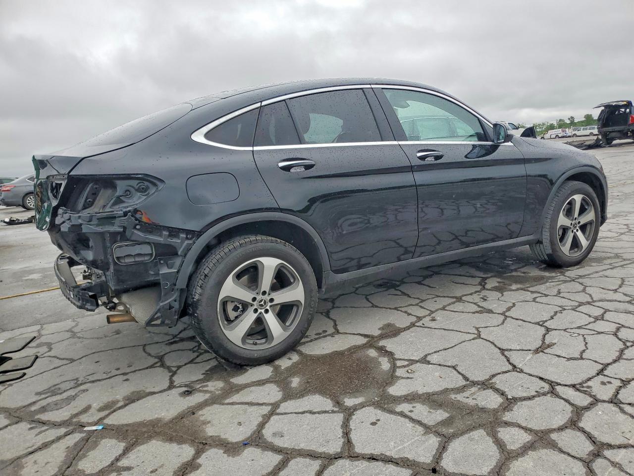 2017 Mercedes-Benz Glc Coupe 300 4Matic - Фото 3