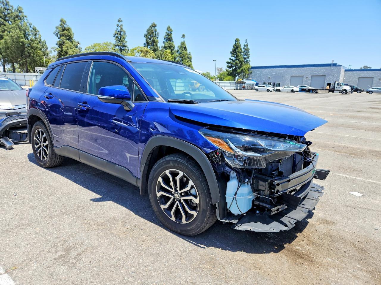 2023 Toyota Corolla Cross Hybrid Se - Image 4