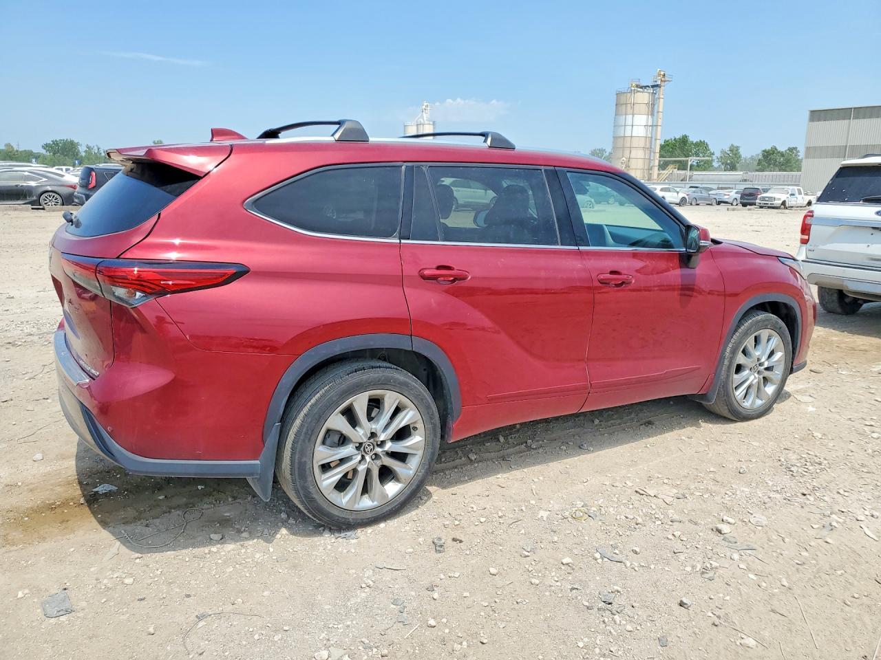 2021 Toyota Highlander Limited - Фото 3