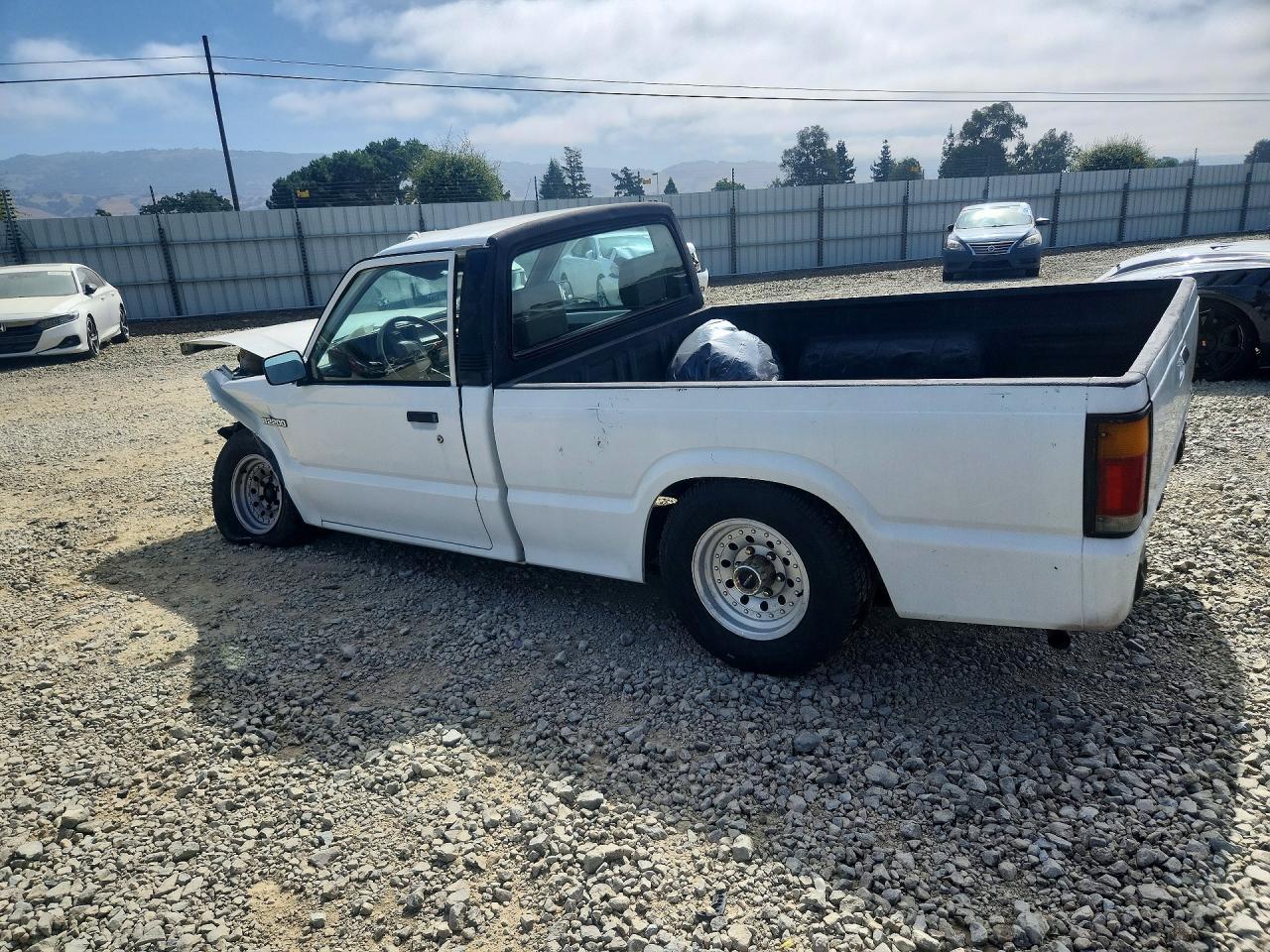 1991 Mazda B2200/B2600I Pickup - Фото 2