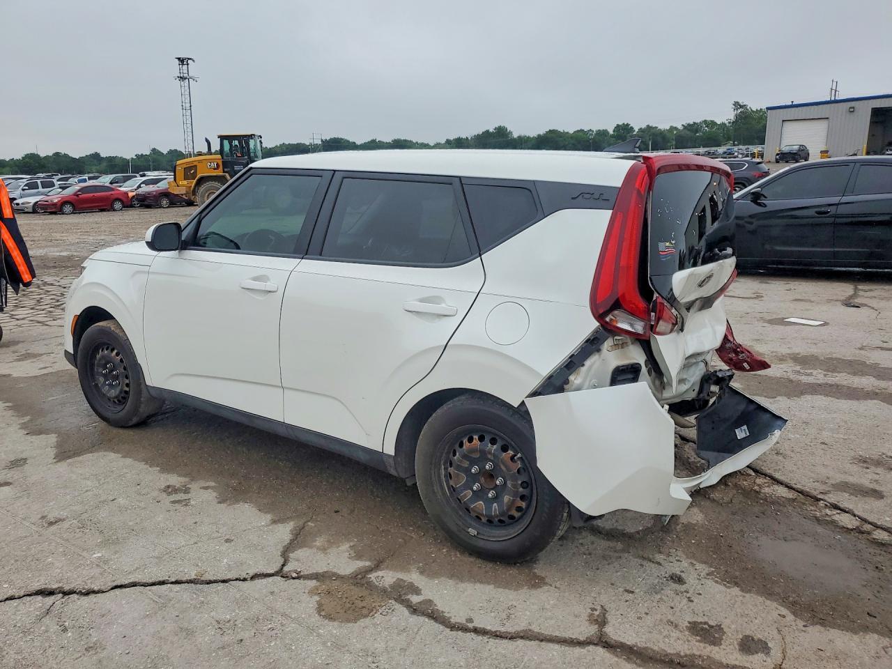 2020 Kia Soul Lx - Image 2