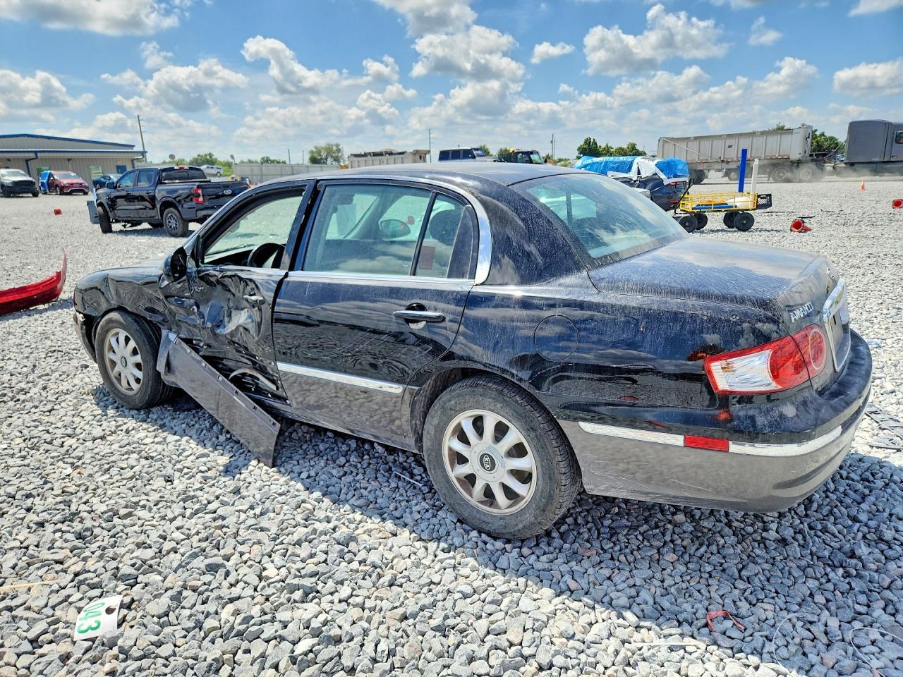 2005 Kia Amanti Base - Фото 2
