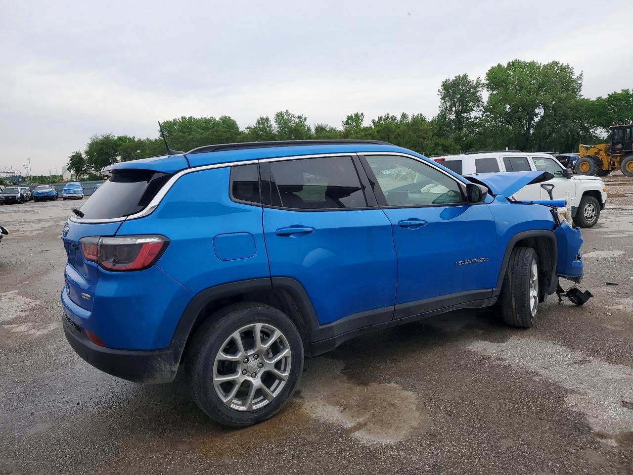2024 Jeep Compass Latitude Lux - Фото 3
