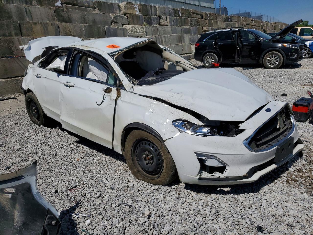2019 Ford Fusion S - Фото 4