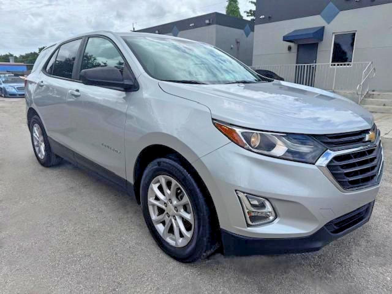 2020 Chevrolet Equinox Ls - Фото 4