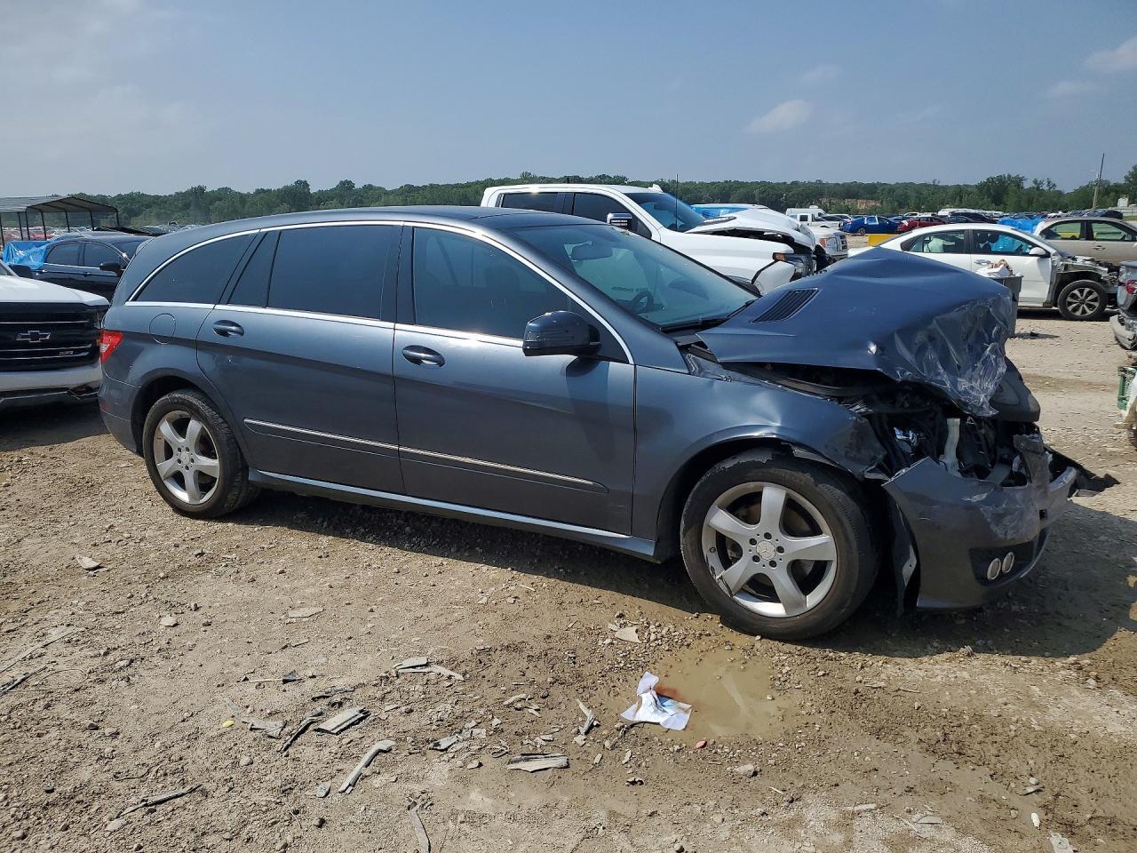 2011 Mercedes-Benz R 350 4Matic - Фото 4