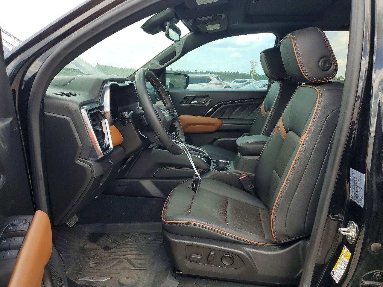 2024 GMC Canyon At4 - Фото 7