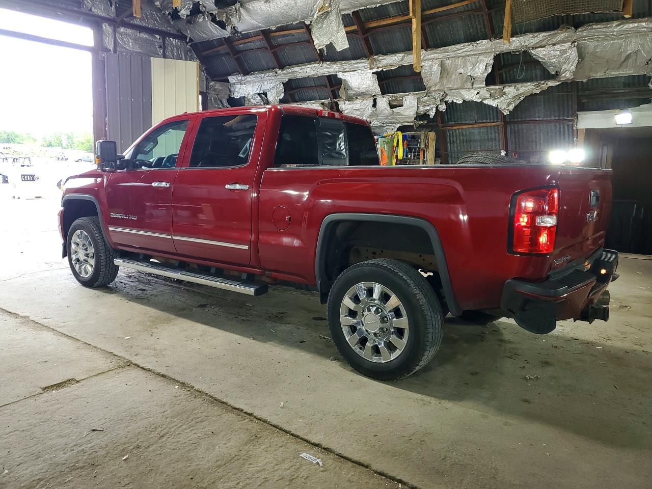 2018 GMC Sierra K2500 Denali - Image 2