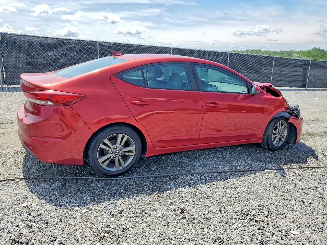 2017 Hyundai Elantra Se - Image 3