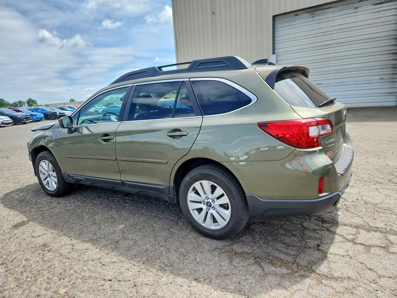 2017 Subaru Outback 2.5I Premium - Image 2