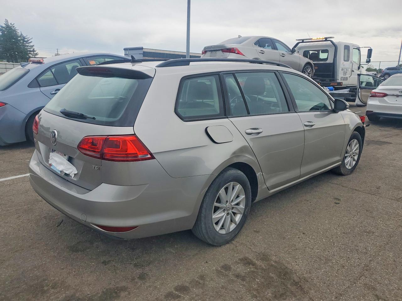 2016 Volkswagen Golf Sportwagen S - Фото 3