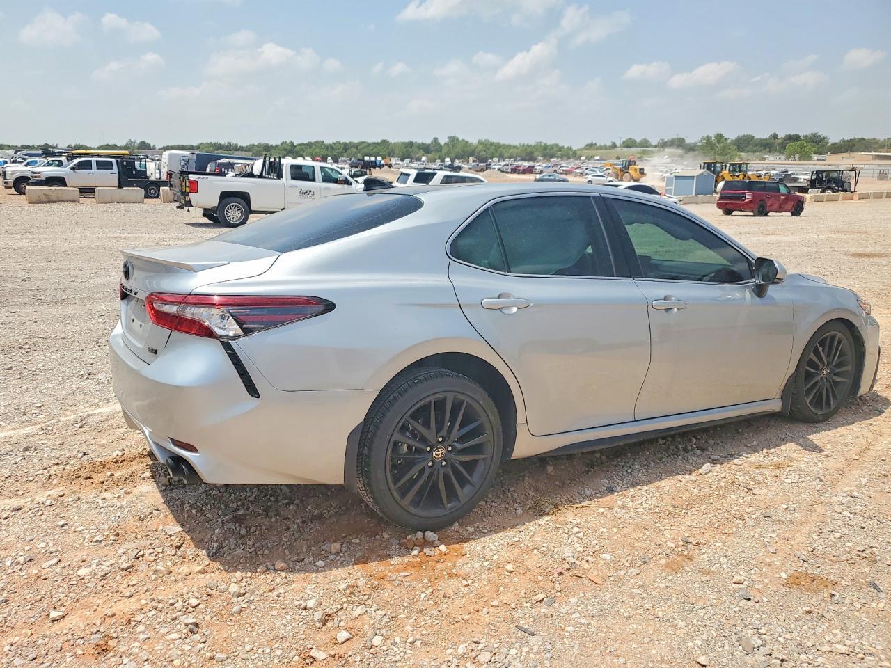 2024 Toyota Camry Xse - Фото 3