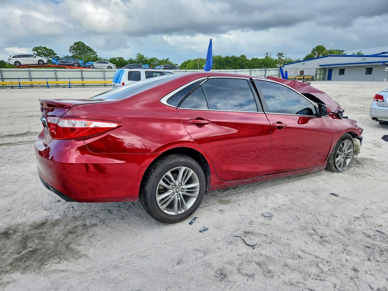 2017 Toyota Camry Se - Image 3