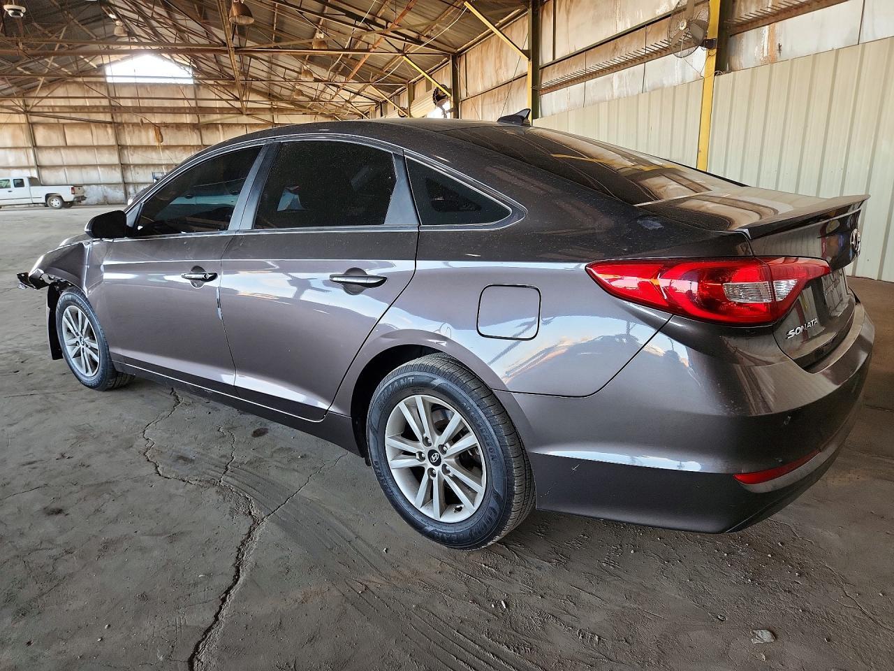 2015 Hyundai Sonata Se - Image 2