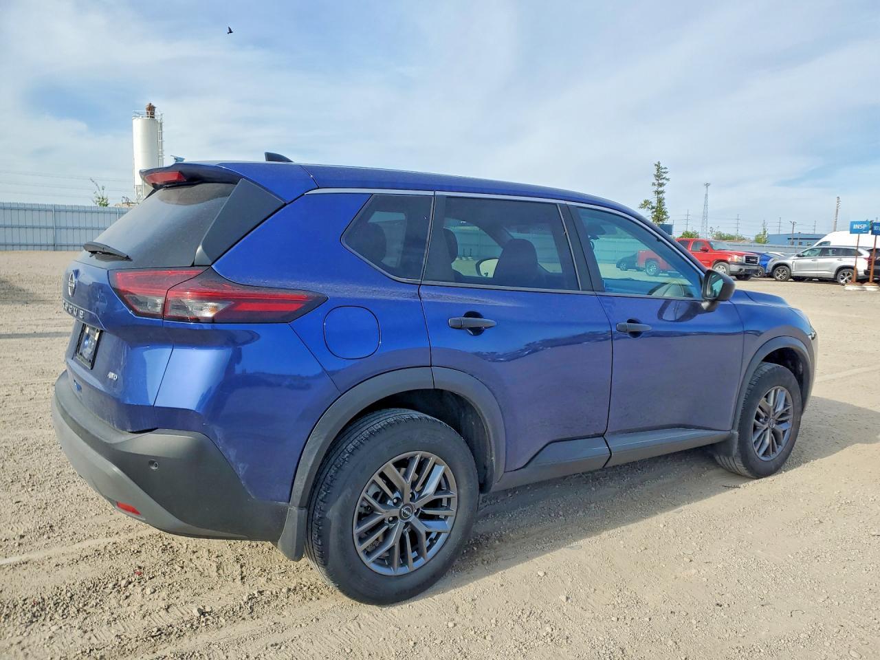2023 Nissan Rogue S - Фото 3