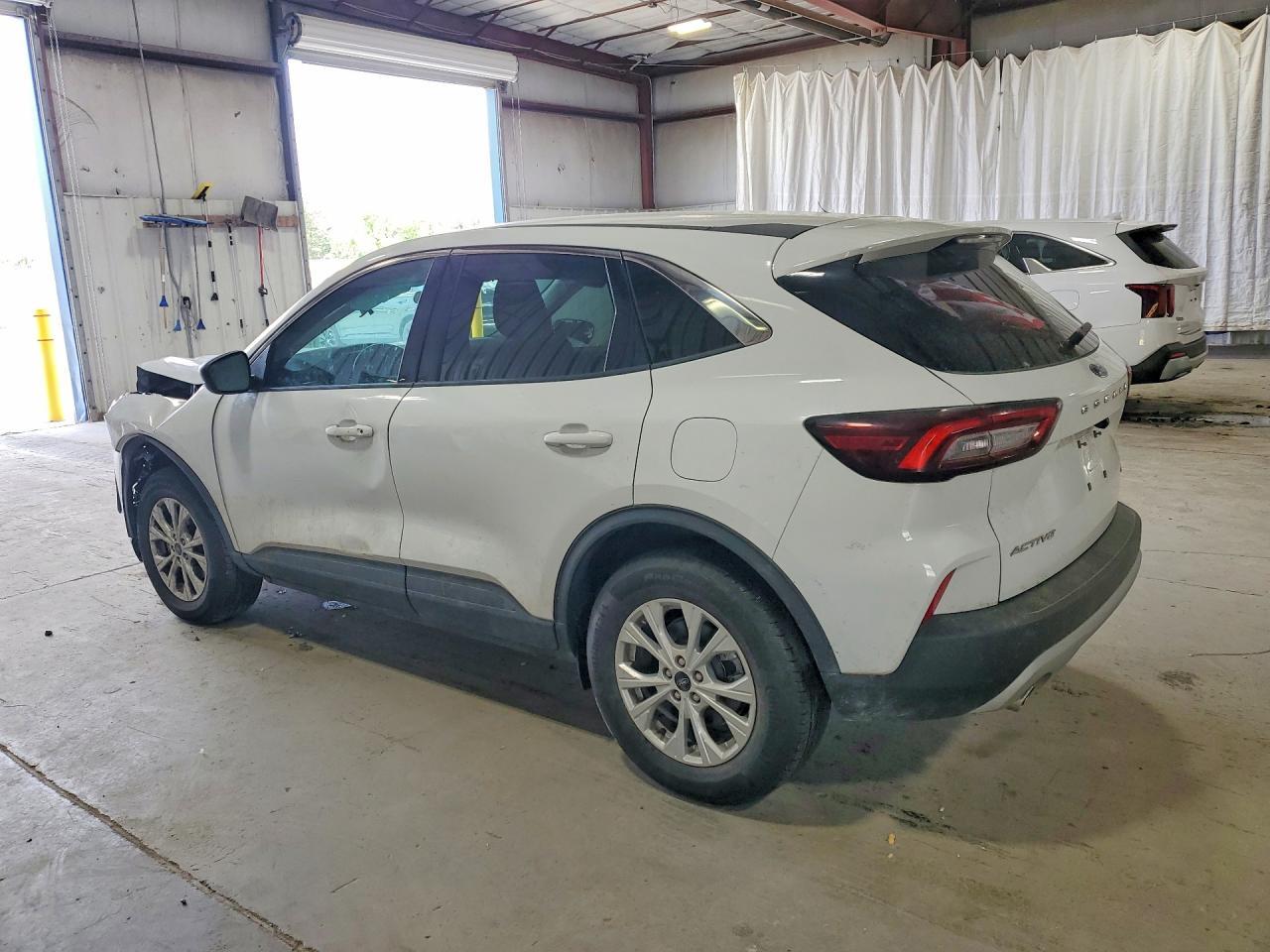 2024 Ford Escape Active - Фото 2
