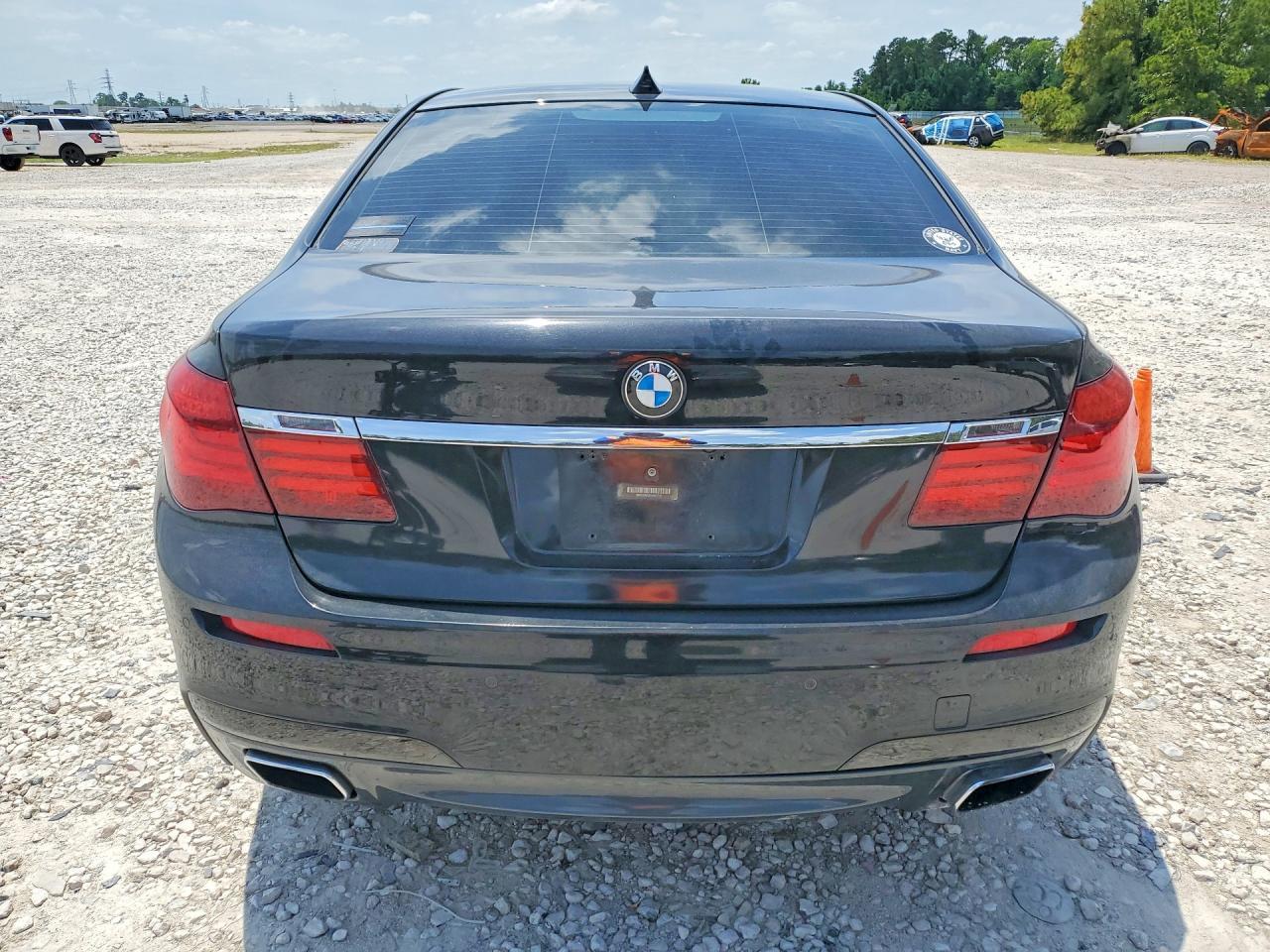 2015 BMW 740 Li - Image 6