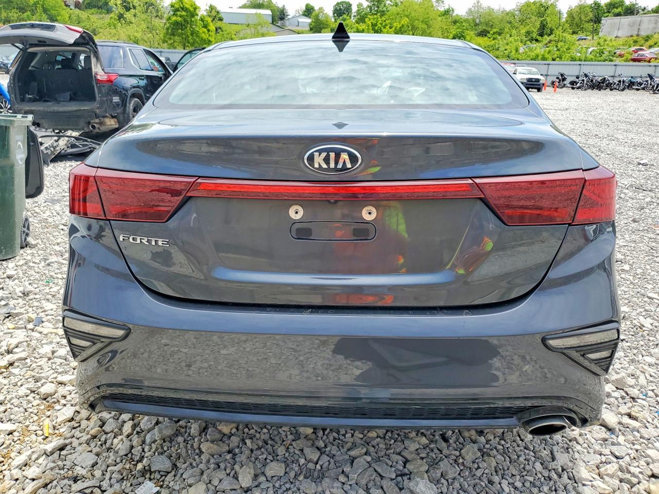 2019 Kia Forte Lxs - Image 6