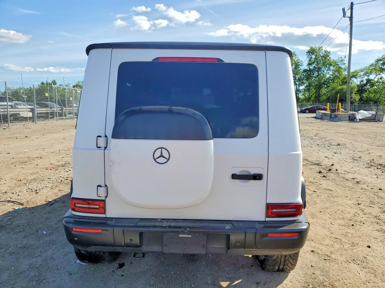 2025 Mercedes-Benz G 580E - Image 6