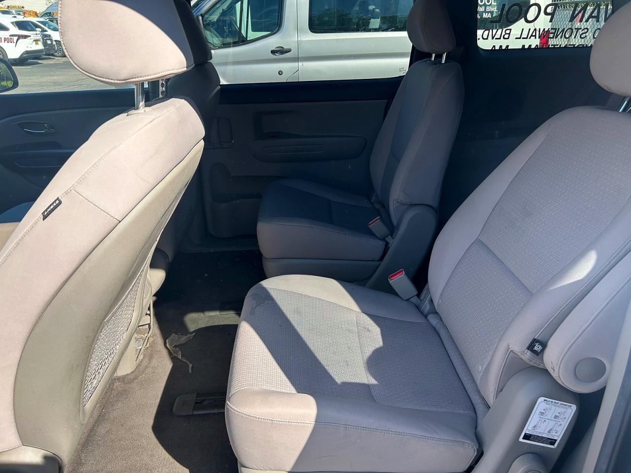2018 Kia Sedona Lx - Фото 6