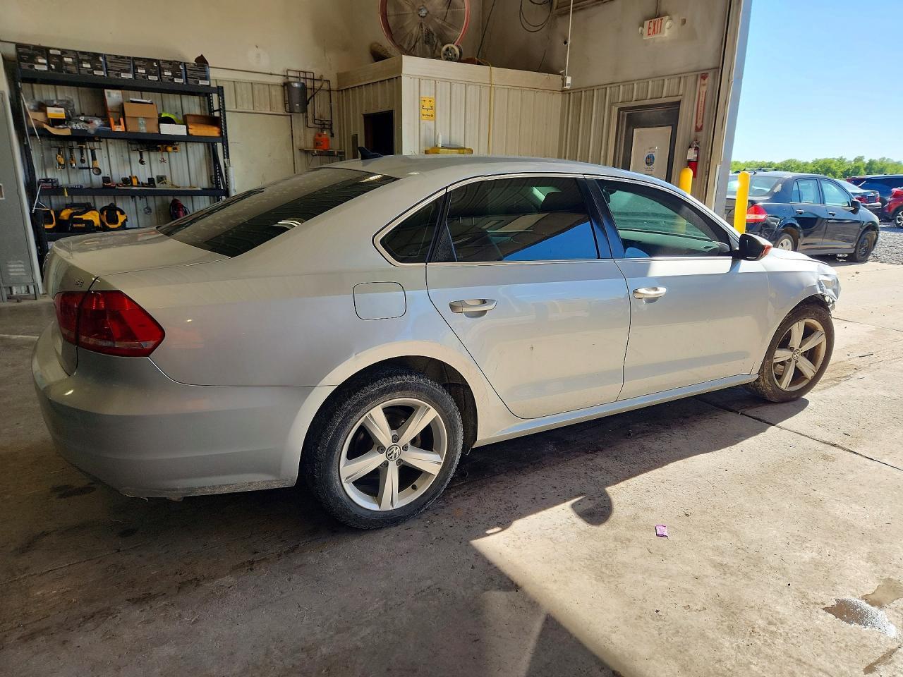 2012 Volkswagen Passat Se - Image 3