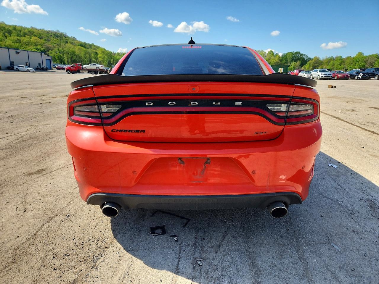 2017 Dodge Charger R - Image 6