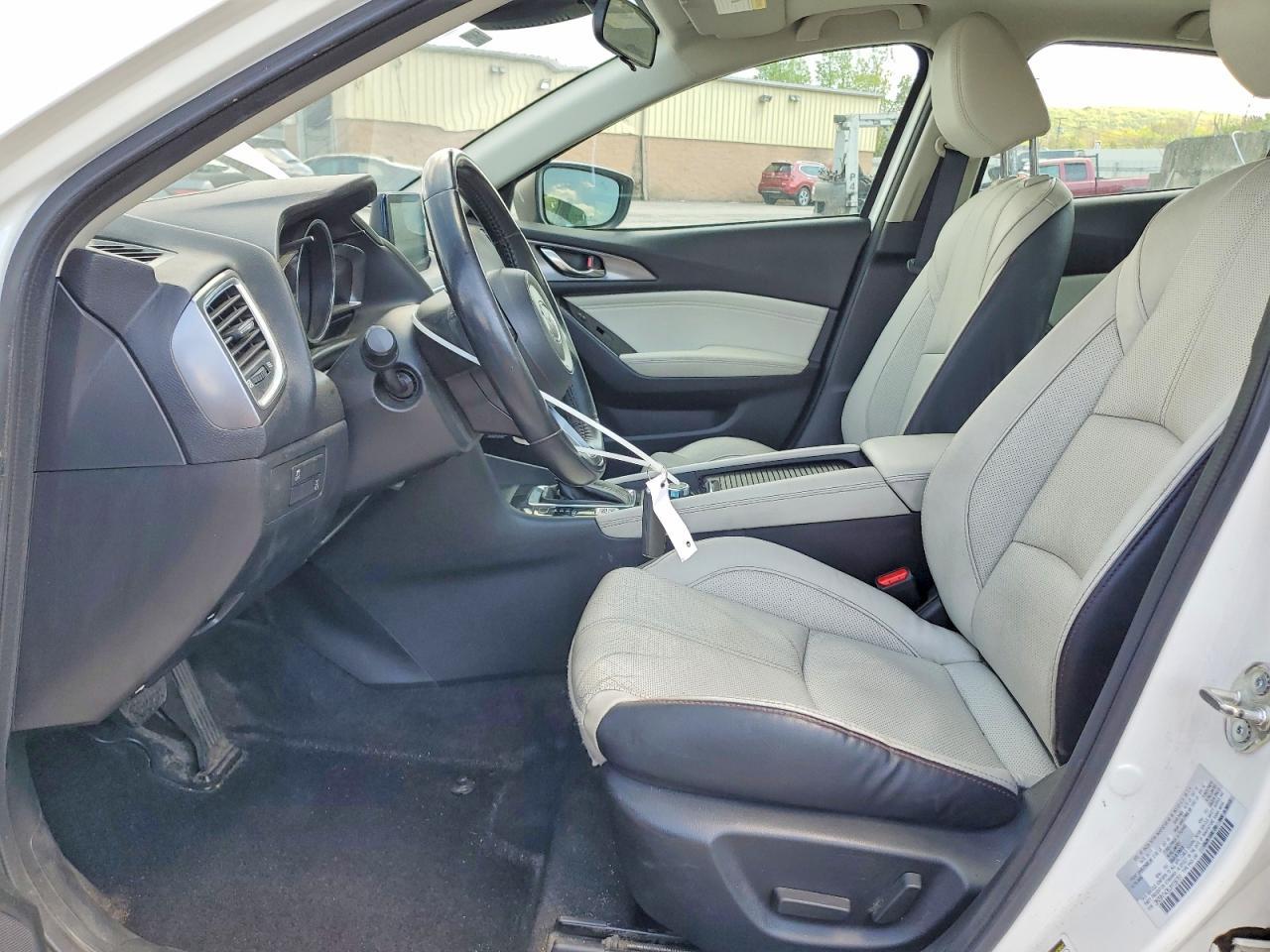 2018 Mazda 3 Grand Touring - Image 7