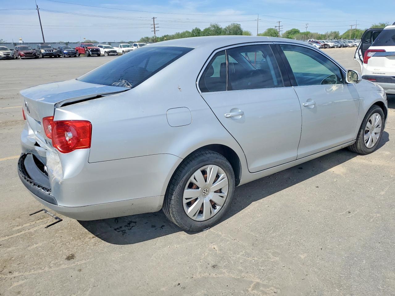 2005 Volkswagen New Jetta 2.5L Option Package 1 - Фото 3