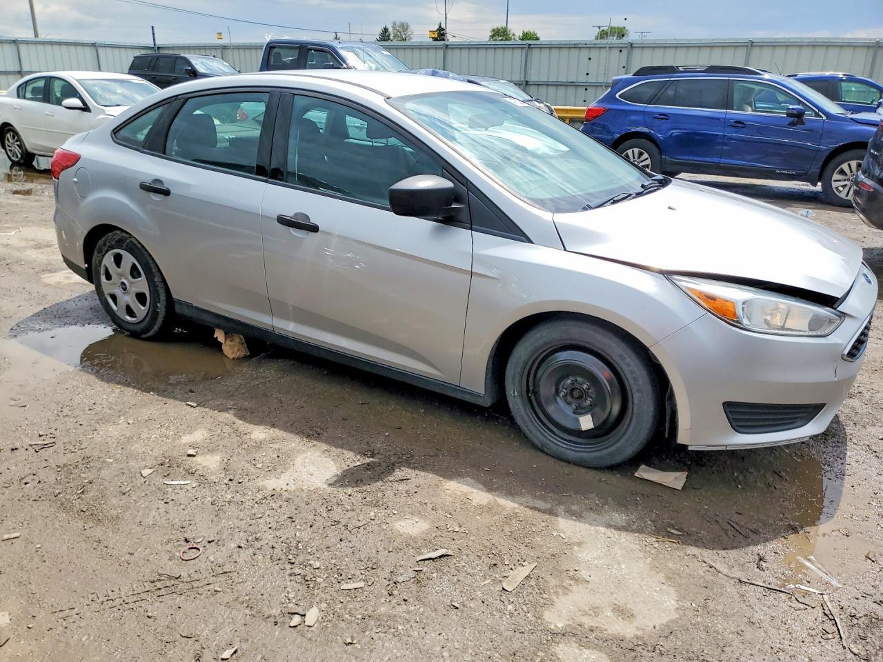 2015 Ford Focus S - Фото 4