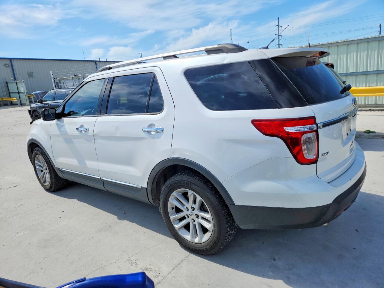2011 Ford Explorer Xlt - Фото 2