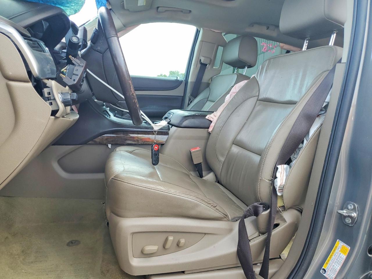 2018 Chevrolet Suburban C1500 Lt - Image 7