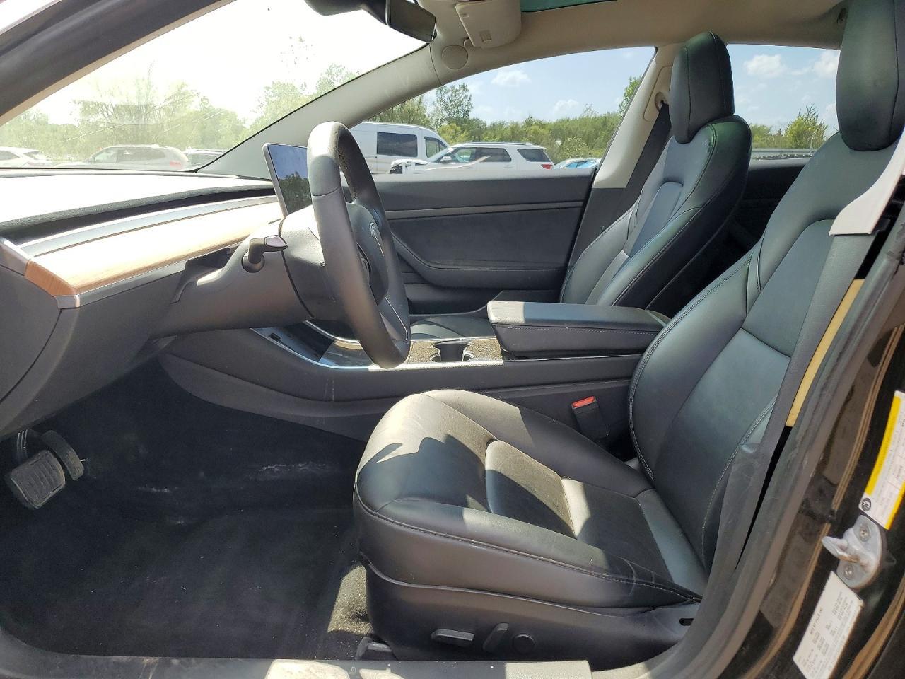 2020 Tesla Model 3 - Image 7