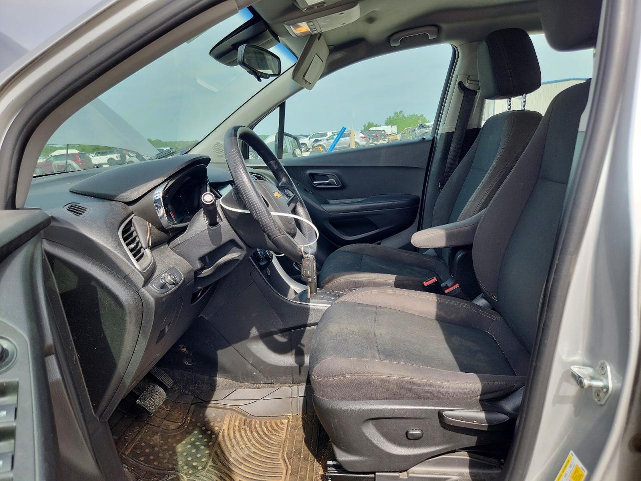 2017 Chevrolet Trax Ls - Image 7