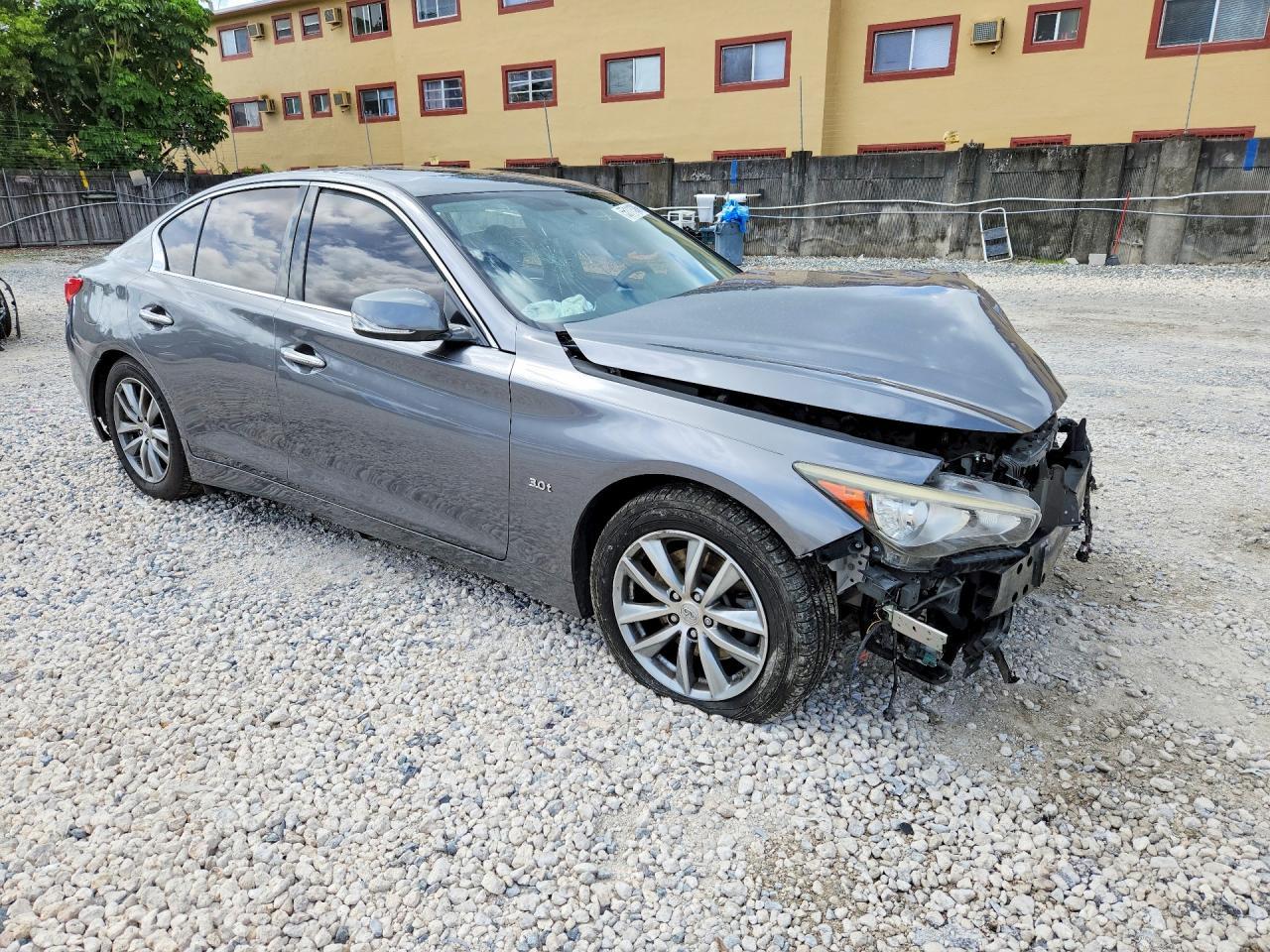 2017 Infiniti Q50 3.0T Premium - Image 4