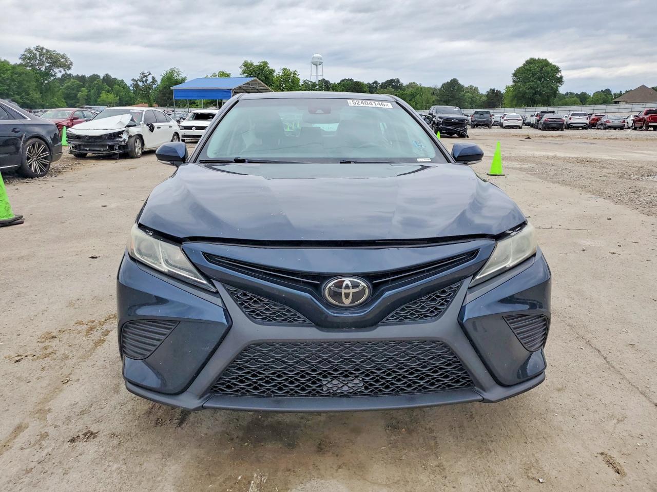 2019 Toyota Camry Se - Фото 5