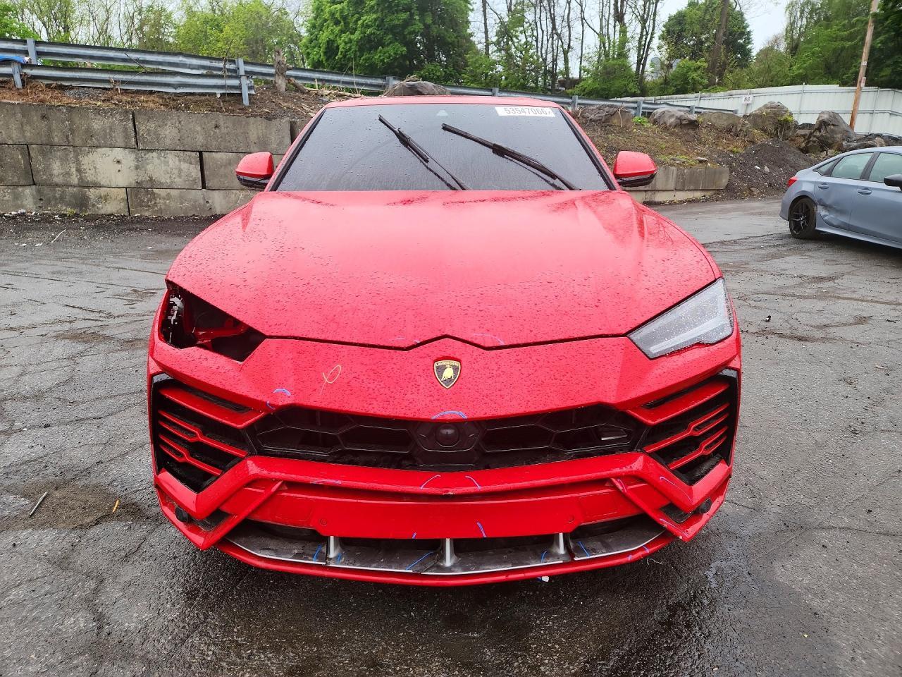 2022 Lamborghini Urus - Image 5
