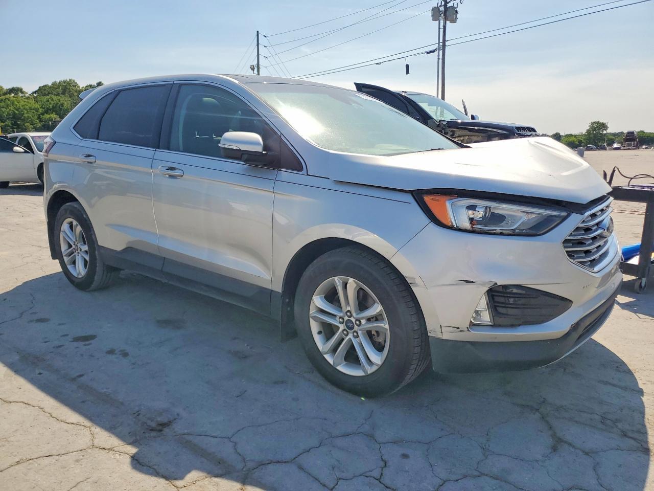 2019 Ford Edge - Фото 4