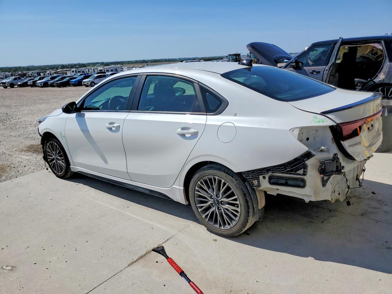 2023 Kia Forte Gt Line - Image 2
