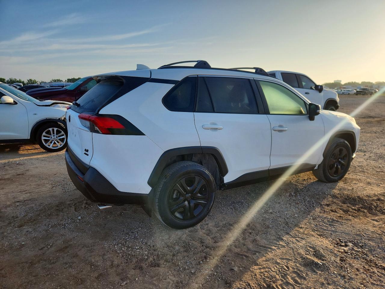 2019 Toyota Rav4 Le - Фото 3